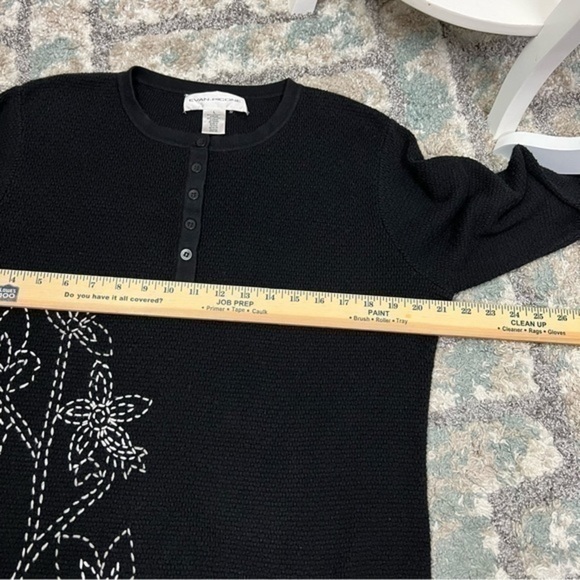 Evan-Picone embroidered flowers black sweater womens waffle knit button size L - Picture 6 of 8
